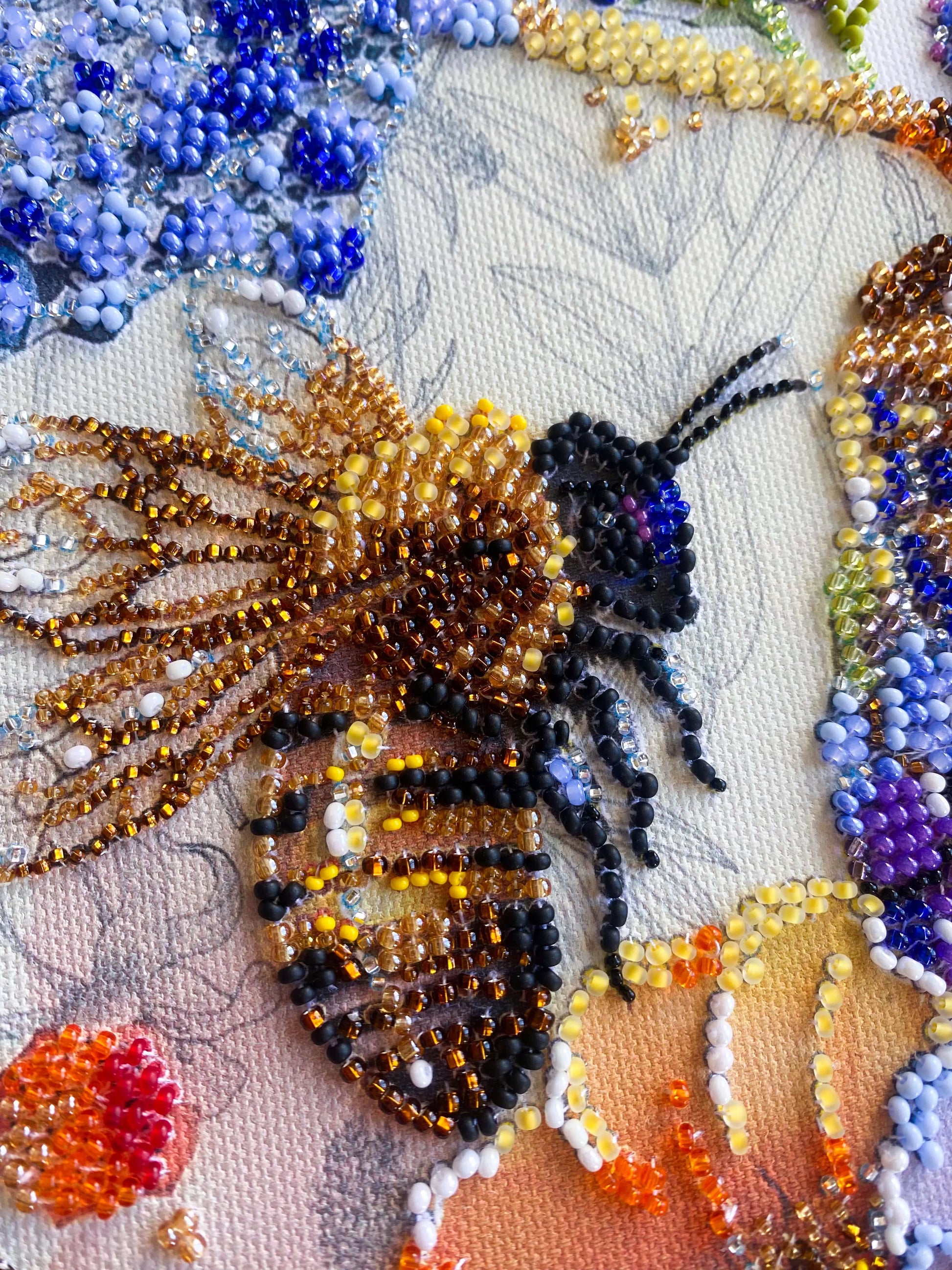 Bead embroidery kit Honey bee Size: 7.9"×10.2" (20×26 cm)