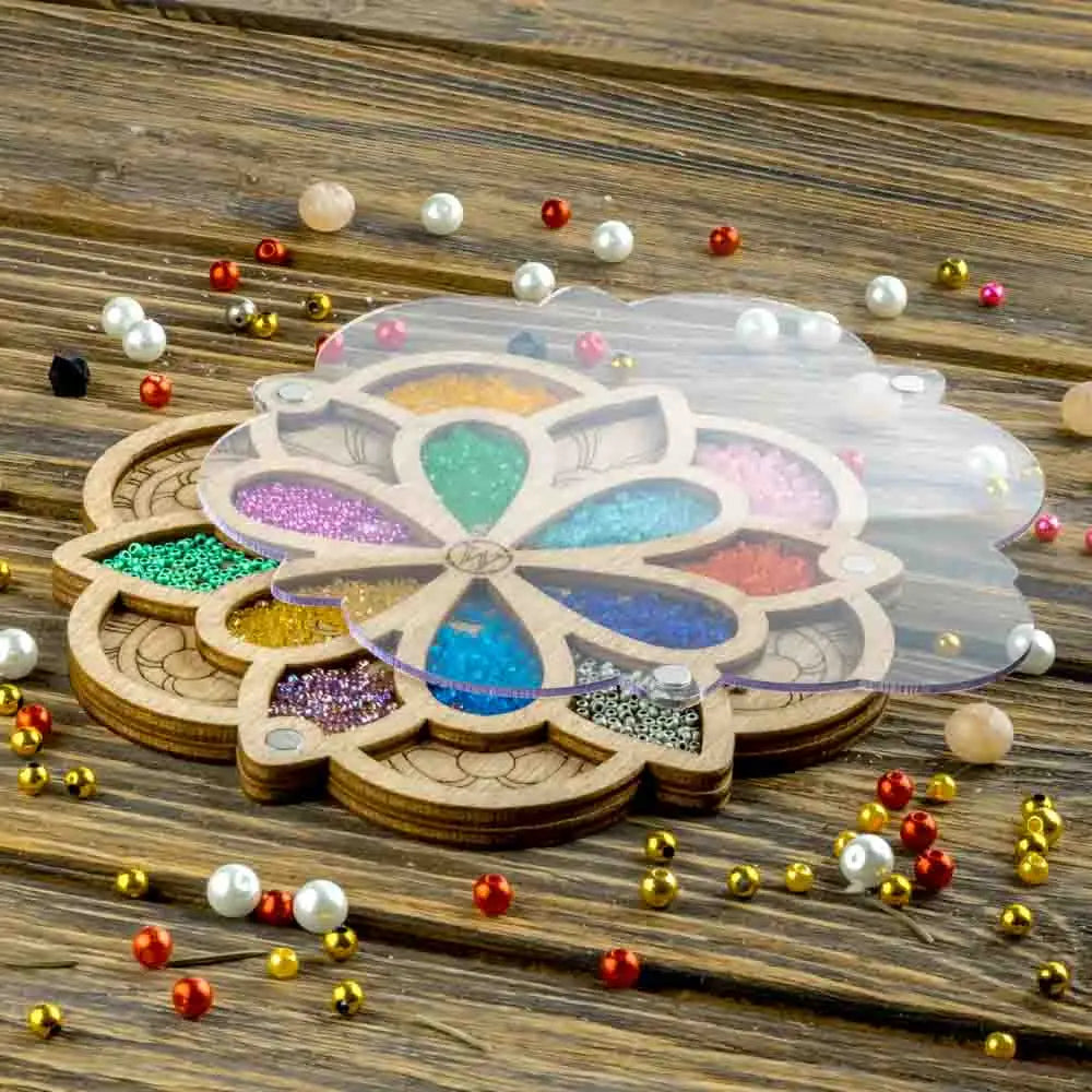 Wood bead organizer with lid Snowflake