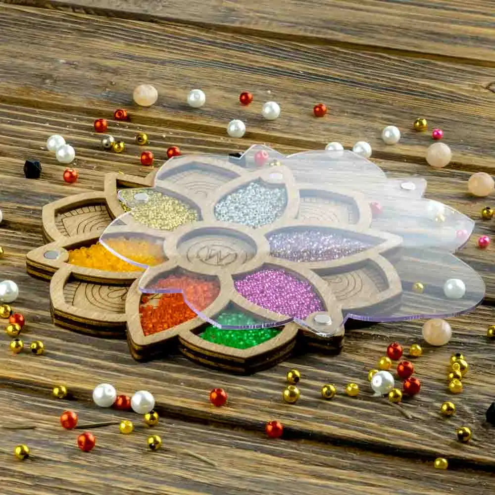 Wood bead organizer with lid Star