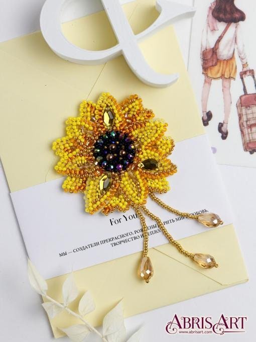 Bead embroidery brooch kit Sunflower Size: 2.6"×2.6" (6.6x6.6 cm)