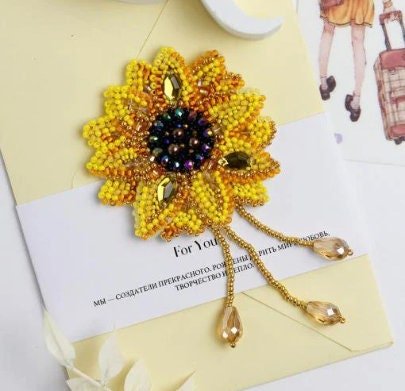 Bead embroidery brooch kit Sunflower Size: 2.6"×2.6" (6.6x6.6 cm)