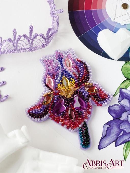 Bead embroidery brooch kit Flower Size: 2.9"×3.5" (7.3x9.1 cm)