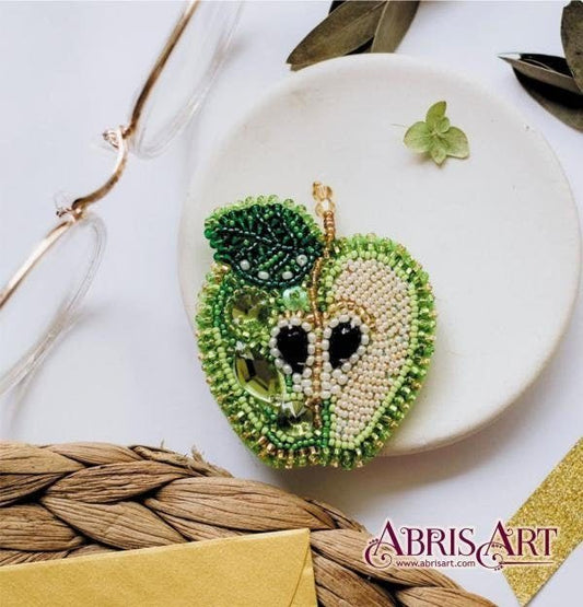 Bead embroidery brooch kit Green apple Size: 2"×2.4" (5.1x6.1 cm)