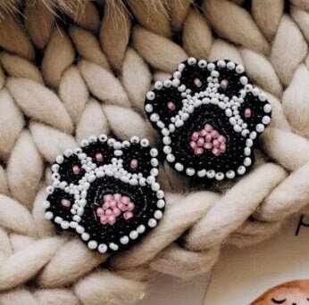 Bead embroidery brooch kit Paws Size: 1.2"×2.6" (3.2x6.6 cm)