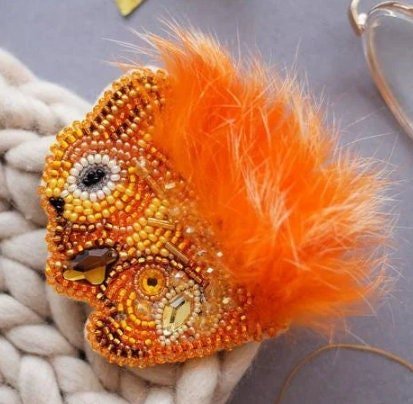 Bead embroidery brooch kit Squirrel Size: 1.7"×2.3" (4.4x5.8 cm)